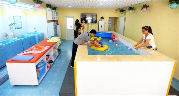 妈咪宝贝婴儿游泳馆